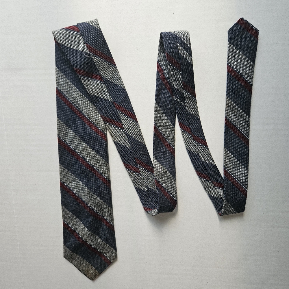 Austin Manor Striped Tie Red Blue & Gray Repp‎
